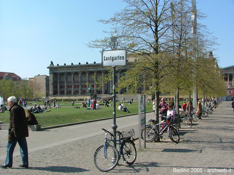 015 - Lustgarten