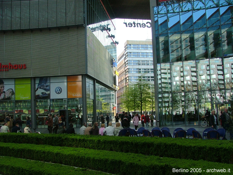 042 - Sony Center