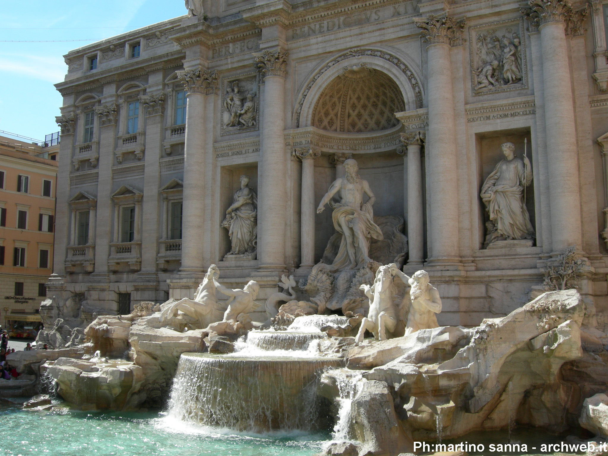 Fontana_trevi_03