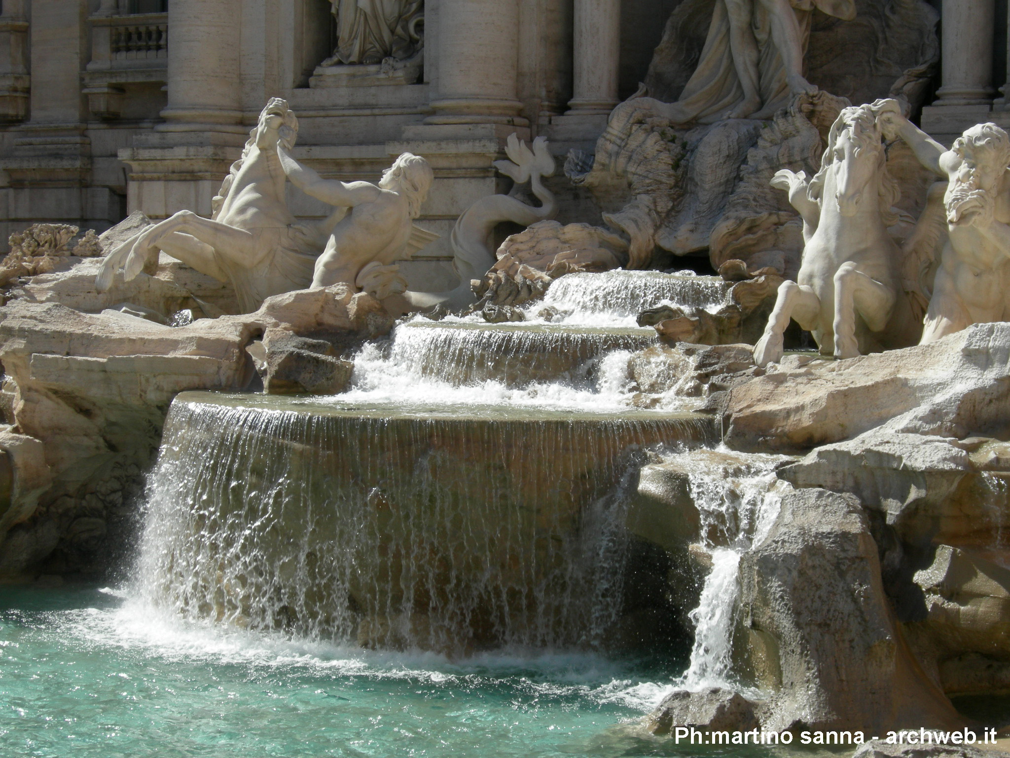 Fontana_trevi_05