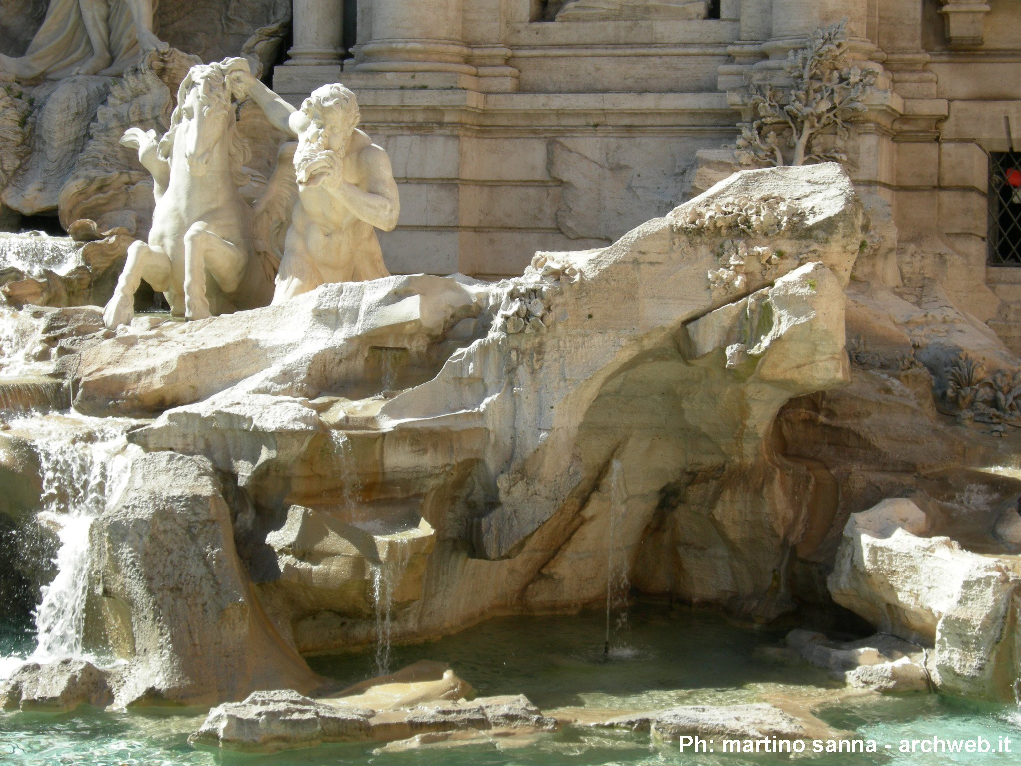 Fontana_trevi_06