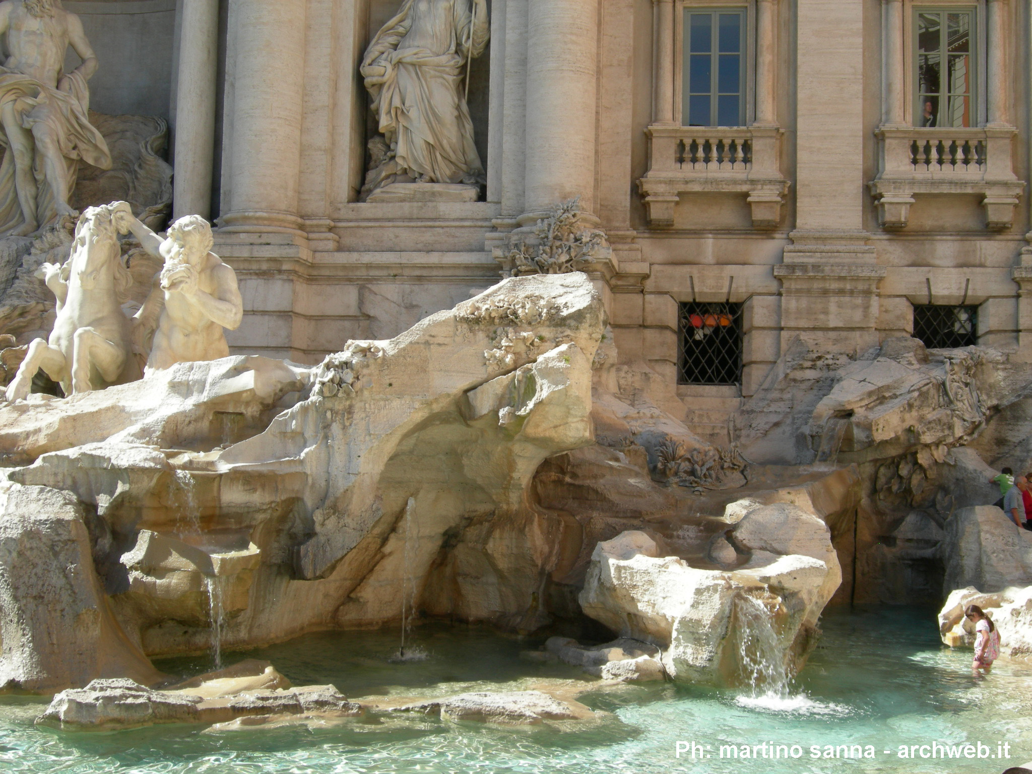 Fontana_trevi_12