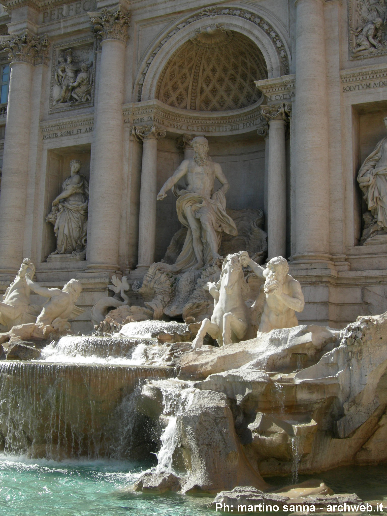 Fontana_trevi_13