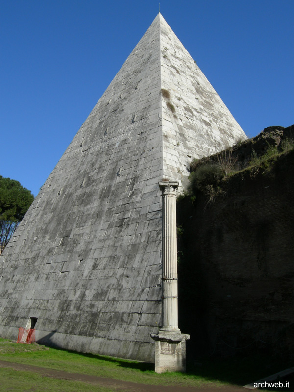 piramide_cestia_03