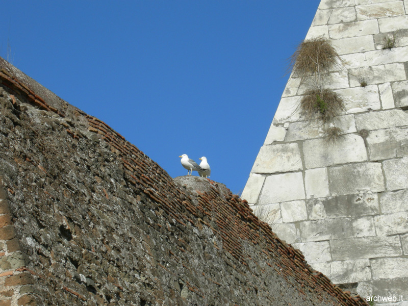 piramide_cestia_05