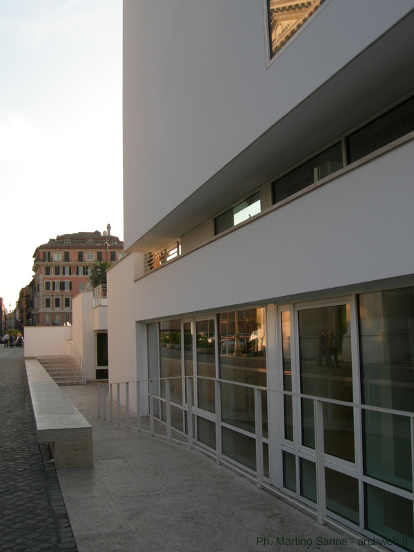 ara_pacis_meier_09